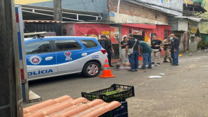 Corpo de mulher é deixado em via pública por ocupantes de carro no bairro da Barra, em Salvador