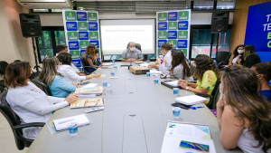 Pautas do Programa Prefeito Amigo da Criança são tratadas em reunião