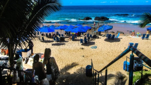 Homem levava mulheres à praia do Buracão para estuprá-las; suspeito foi liberado após confissão