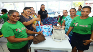 Grupo de rendeiras de Dias D'Ávila participam de projeto com foco no empreendedorismo local