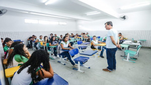 Camaçari é 6ª melhor do país para negócios na indústria, 12ª na área da educação e 30ª no comércio