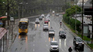 Último final de semana de verão deve ser de chuva em Salvador