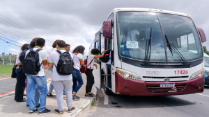 Prefeitura de Camaçari disponibiliza ônibus em caráter emergencial para estudantes do IFBA