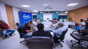 Prefeito Camaçari promove reunião integrada para discutir segurança nas escolas