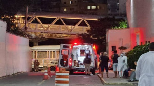 Jovem é morto a tiros em ambulância na Avenida ACM, em Salvador