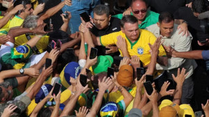 Manifestação com apoiadores de Bolsonaro lota avenida Paulista em SP