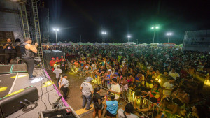 Festival de Arembepe 2024 atrai mais de 20 mil pessoas em 1ª noite no espaço Arena