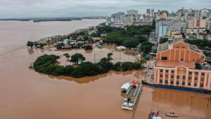 Com retorno de chuva forte no RS, população deve buscar áreas seguras