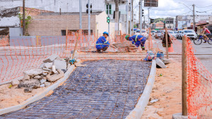 Segue a todo vapor a requalificação da Avenida Eixo Urbano Central