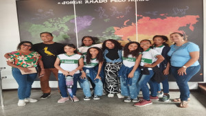 Estudantes da Escola Municipal Anísio Teixeira participam da Flipelô 2024