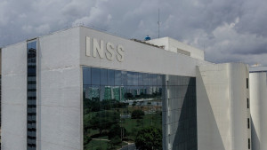 PF deflagra operação contra roubo de dados de beneficiários do INSS