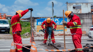 STT inicia instalação de mais um conjunto semafórico inteligente na cidade