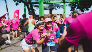 Corrida de rua reúne 1,5 mil pessoas em Salvador no combate ao câncer