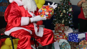 Papai Noel dos Correios: cartinhas já podem ser adotadas na Bahia; saiba como participar