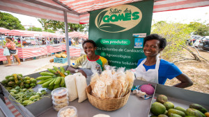 Produtores das feiras da agricultura familiar do município aprovam novas barracas