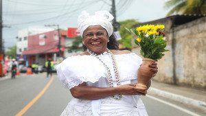 Em Barra de Pojuca, Caetano participa de lavagem e prega “união” para recuperar Camaçari