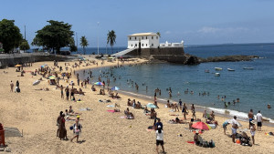 Projeto de lei propõe regulamentação da faixa de areia da praia do Porto da Barra