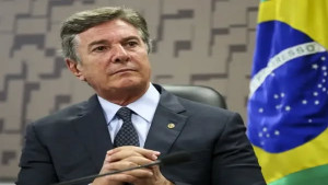 Alexandre de Moraes manda prender ex-presidente Fernando Collor