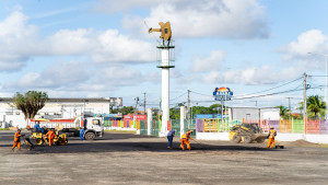 Prefeitura de Camaçari inicia montagem da estrutura do Camaforró 2025