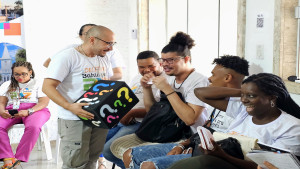 Parceria visa fortalecer redes de cuidado de jovens em situação de vulnerabilidade no município