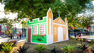 Requalificação da Getúlio Vargas e decoração junina fomentam comércio no Centro de Camaçari