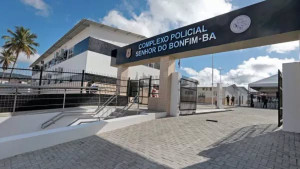 Quatro homens e dois adolescentes são detidos com drogas na Bahia