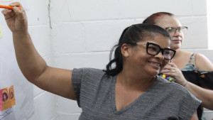 BYD promove oficina gratuita de sabão artesanal em Camaçari