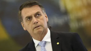 Moraes autoriza Bolsonaro a realizar procedimento médico em Brasília