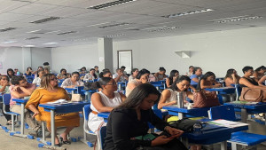 Profissionais da saúde participam de capacitação sobre uso e inserção do Implanon