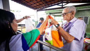 Após nove anos, Prefeitura retoma entrega da Cesta Natalina e beneficia 13 mil servidores
