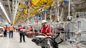 BYD ultrapassa 2 mil trabalhadores em Camaçari cerca de um mês e meio após inauguração da fábrica