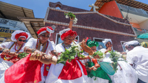 Lavagem de Monte Gordo: programação reúne cortejo religioso e grandes atrações musicais