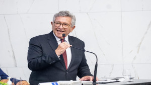 Executivo apresenta balanço da gestão e anuncia ações para 2026 na abertura dos trabalhos da Câmara