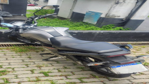 PM prende suspeitos com droga e motocicleta adulterada em Camaçari