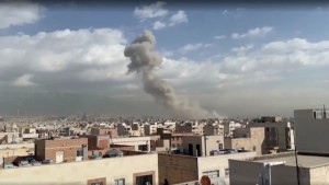 Presidente do Irã reaparece, organiza sucessão de líder e promete vingança