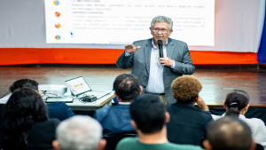 Prefeitura de Camaçari dialoga com comerciantes sobre ordenamento do trânsito no Centro da cidade