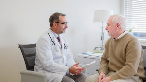 Exame simples que salva vidas: sangue oculto nas fezes auxilia na prevenção do câncer colorretal