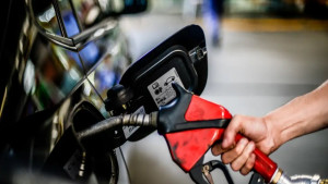 Gasolina passa a ter 32% de etanol a partir deste sábado