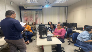 Aposentadas do ISSM iniciam aulas de informática em parceria com o Senac