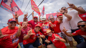 Carreata em apoio a Ivoneide Caetano mostra força do “time de Lula” em Camaçari