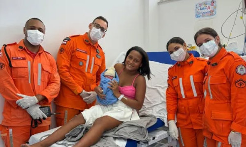Bebê nasce em viatura dos bombeiros em Lauro de Freitas
