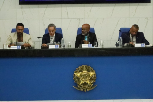 Câmara de Camaçari debate inclusão, inovação e transparência na área de saúde