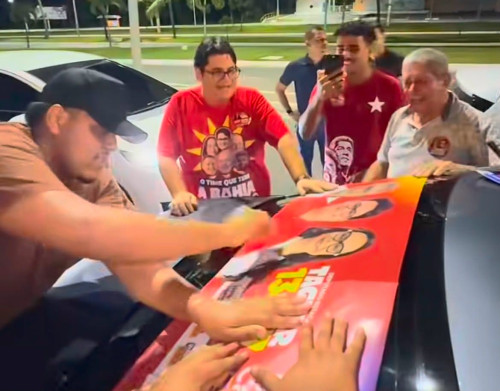 Tagner dá largada à campanha com adesivaço no Espaço 2000 neste domingo (16)