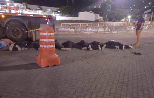 Polícia Federal e Codeba apreendem carreta durante operação no Porto de Salvador