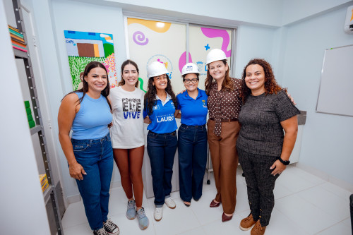 Prefeita Débora Regis visita novo CAPSi e Academia da Saúde na Itinga, que estão com cerca de 90% das obras concluídas